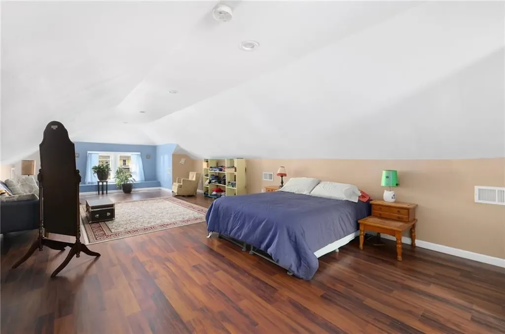 131 Carr Street Providence RI 02905