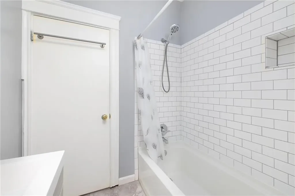131 Carr Street Providence RI 02905
