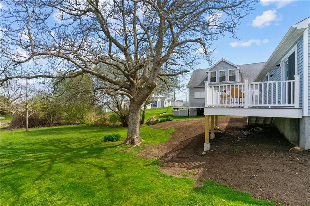 64 Burnside Avenue Narragansett RI 02882