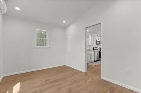 64 Unit 4 Burnside Avenue Narragansett RI 02882