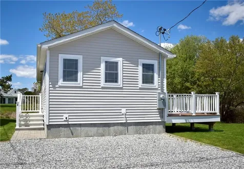 64 Unit 4 Burnside Avenue Narragansett RI 02882