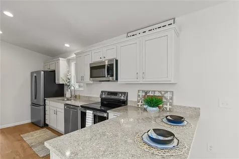 64 Unit 4 Burnside Avenue Narragansett RI 02882