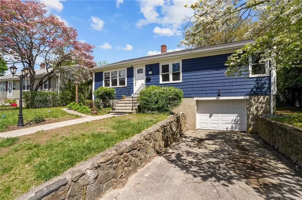 14 Simpson Street North Providence RI 02911