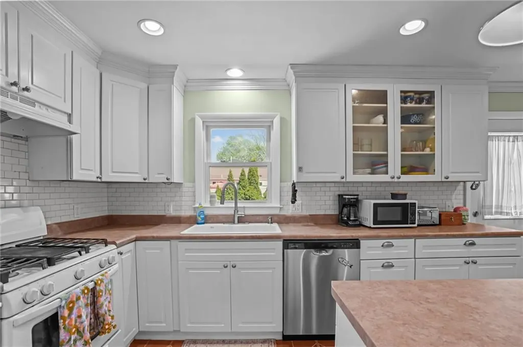 14 Simpson Street North Providence RI 02911