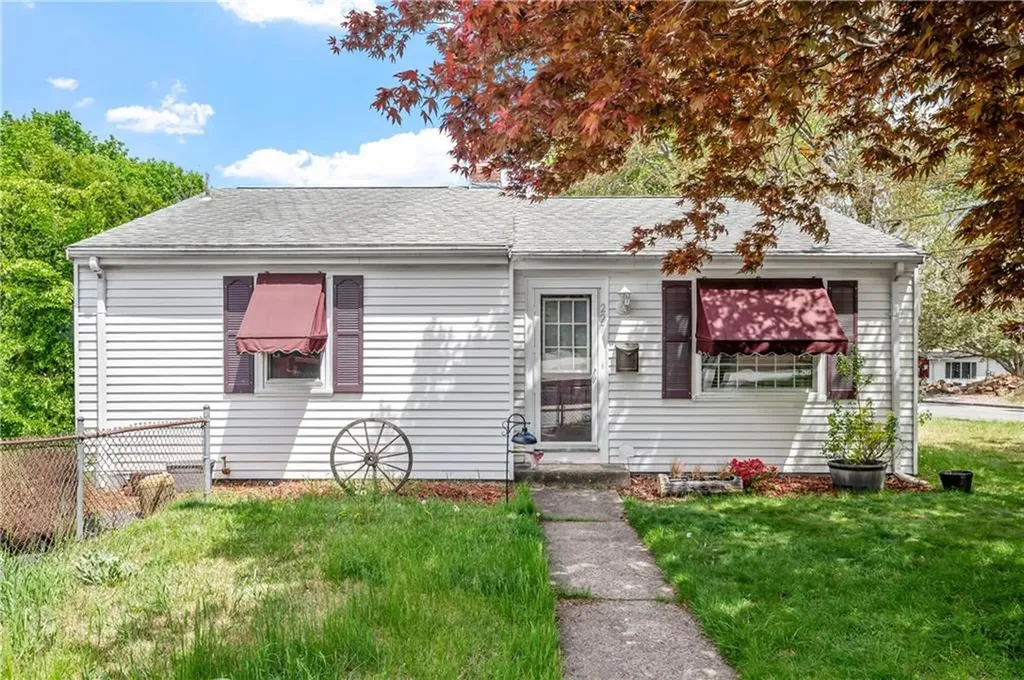 227 Avenue A Woonsocket RI 02895