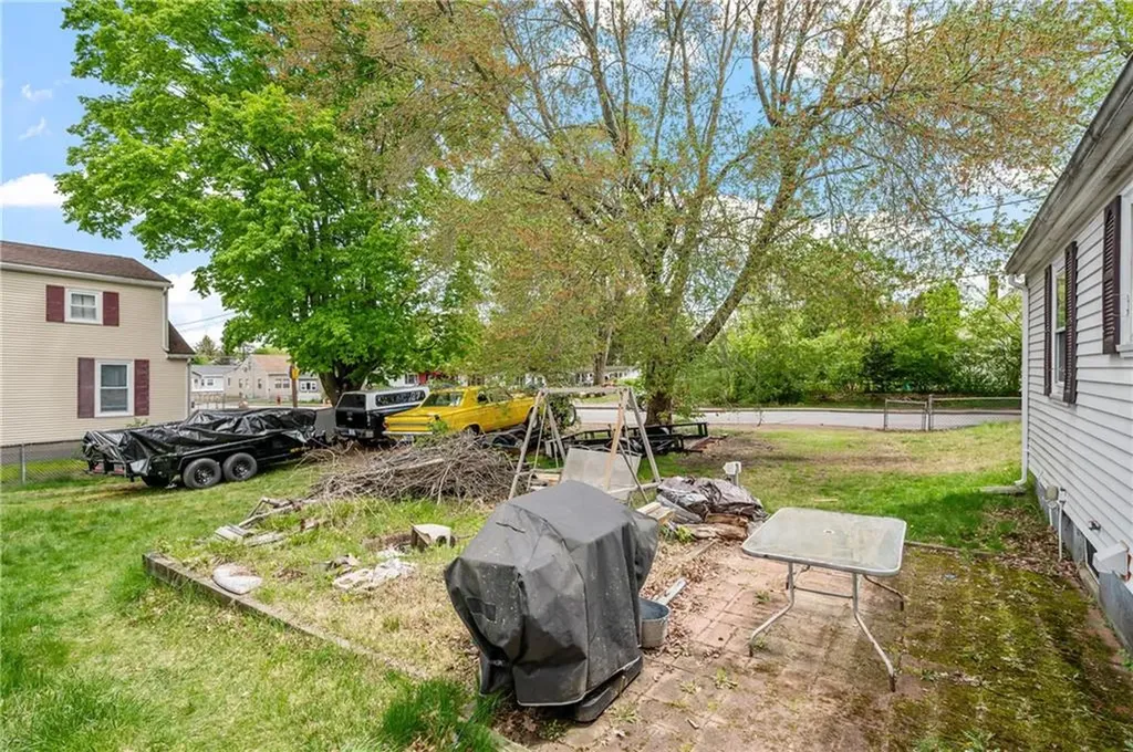 227 Avenue A Woonsocket RI 02895