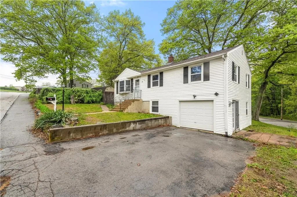 3 Baylor Drive Coventry RI 02816