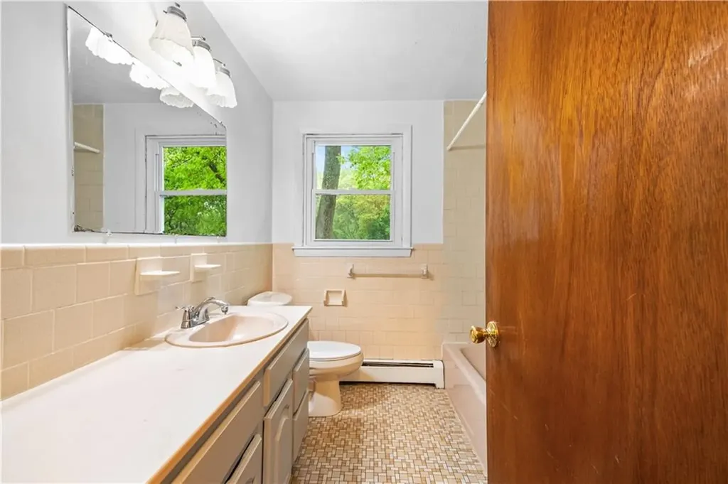 3 Baylor Drive Coventry RI 02816