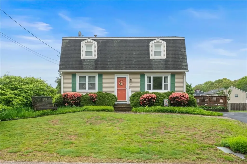 30 Saundra Drive Westerly RI 02891