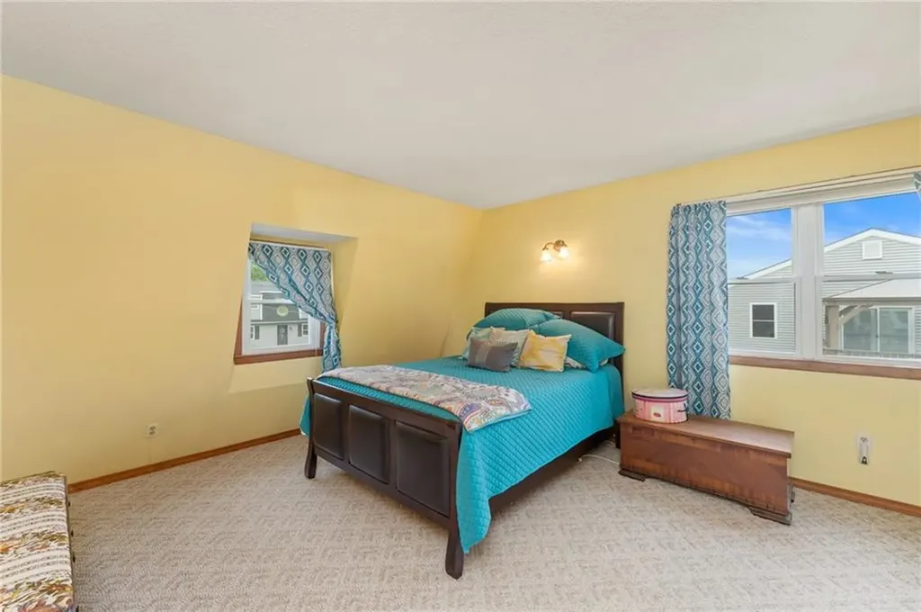 30 Saundra Drive Westerly RI 02891