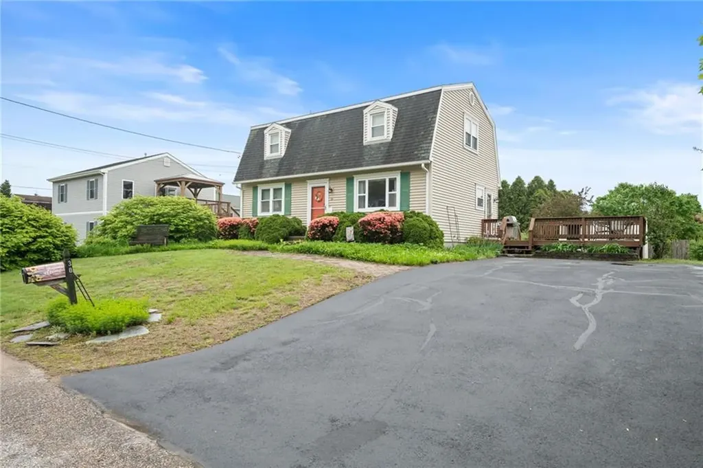 30 Saundra Drive Westerly RI 02891