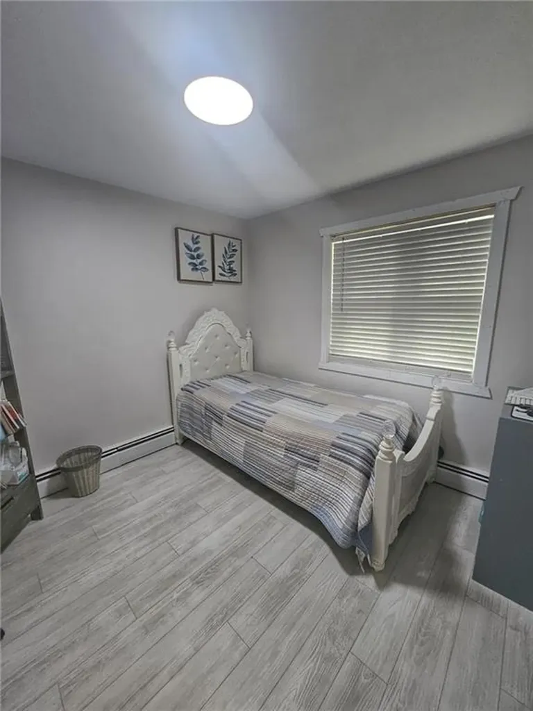 8 Bicentennial Way North Providence RI 02909