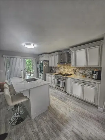 8 Bicentennial Way North Providence RI 02909