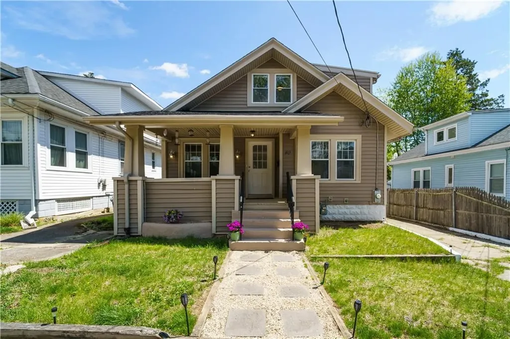 40 Whitin Avenue Warwick RI 02888