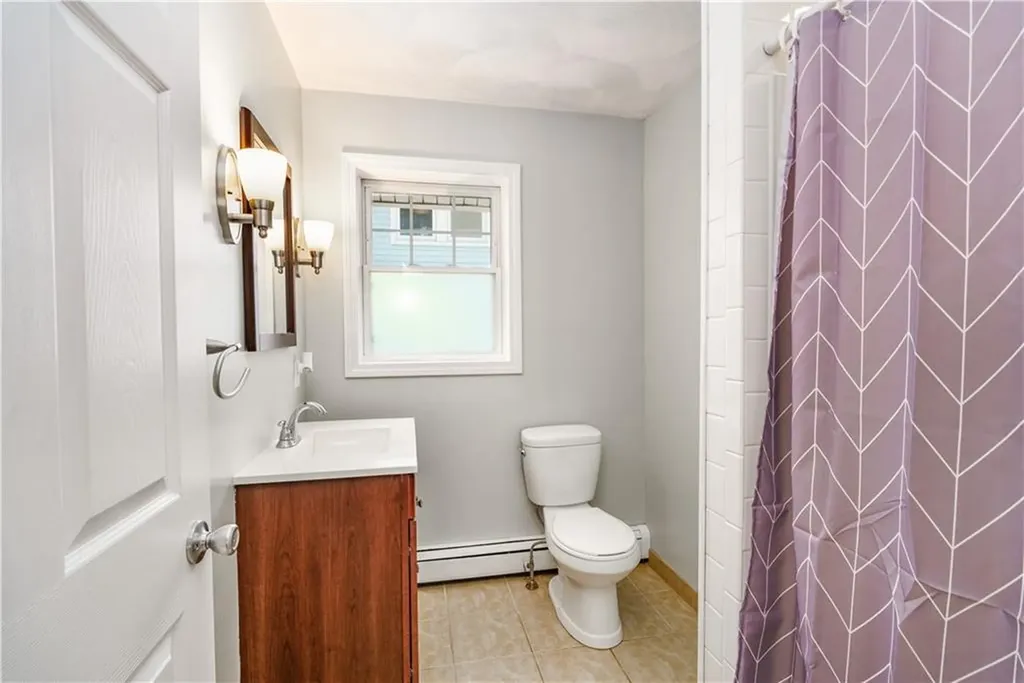 40 Whitin Avenue Warwick RI 02888