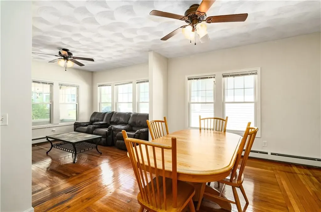 40 Whitin Avenue Warwick RI 02888