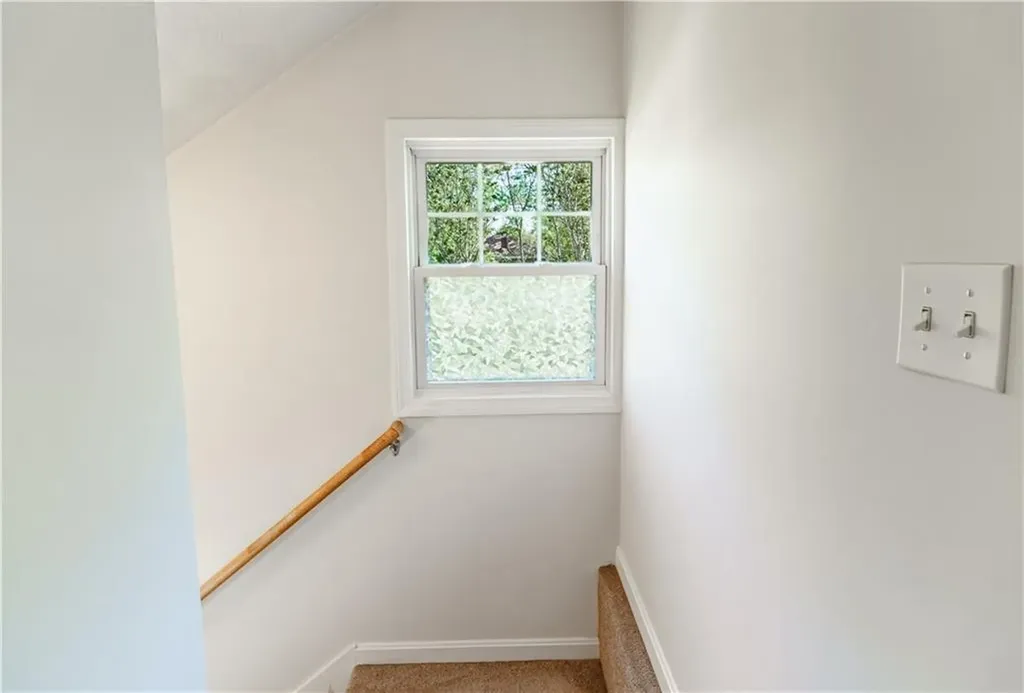 40 Whitin Avenue Warwick RI 02888
