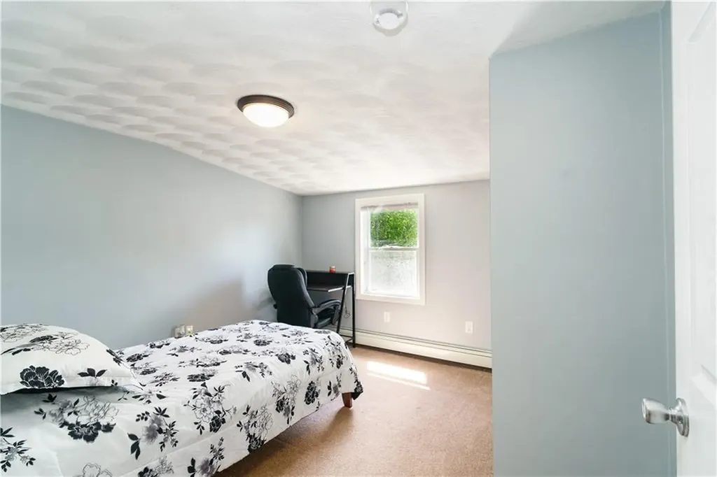 40 Whitin Avenue Warwick RI 02888