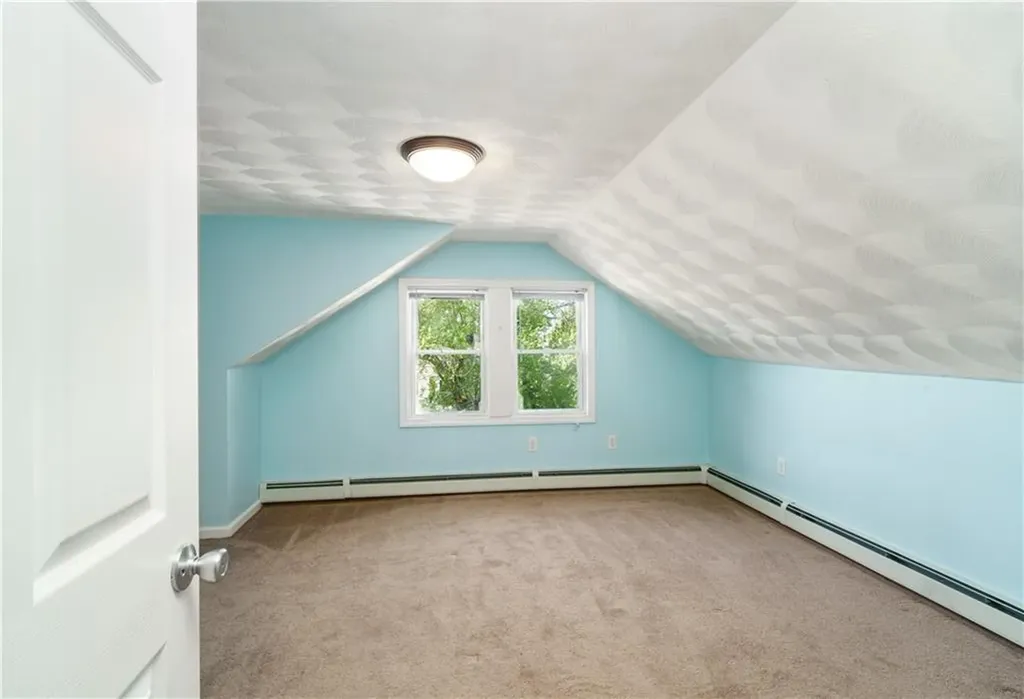 40 Whitin Avenue Warwick RI 02888