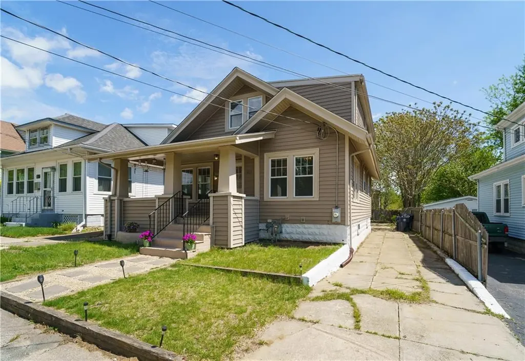 40 Whitin Avenue Warwick RI 02888