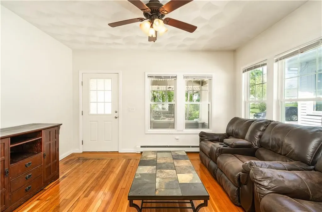 40 Whitin Avenue Warwick RI 02888
