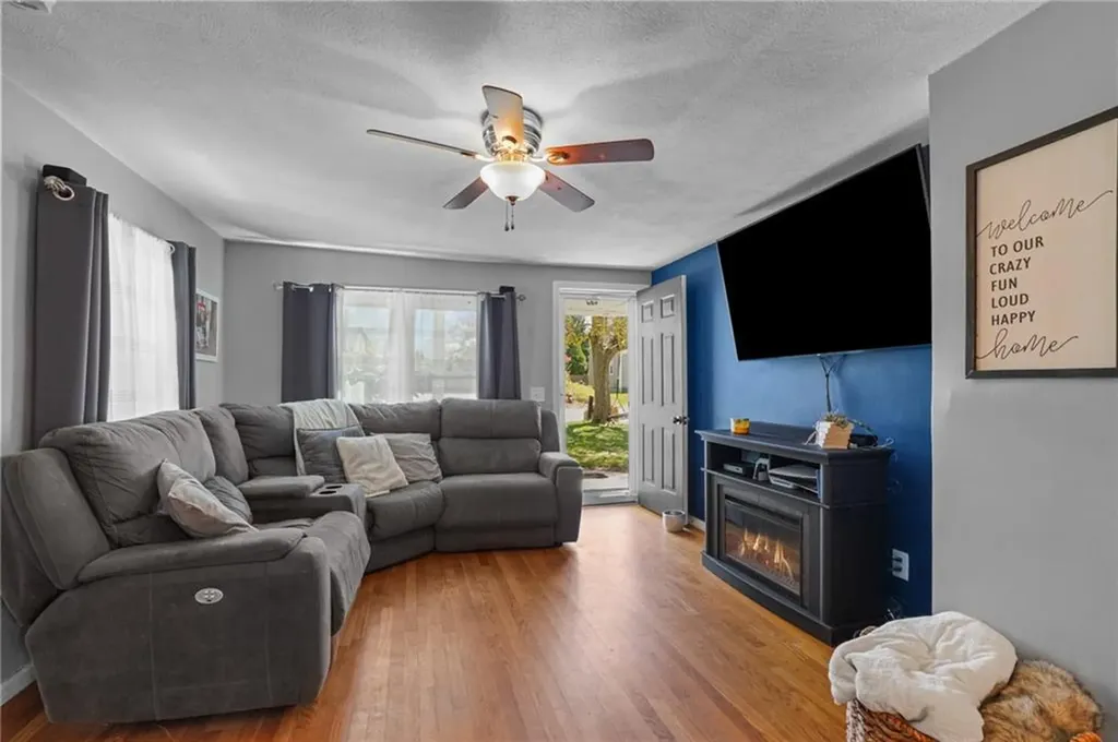 45 Inman Avenue Warwick RI 02886