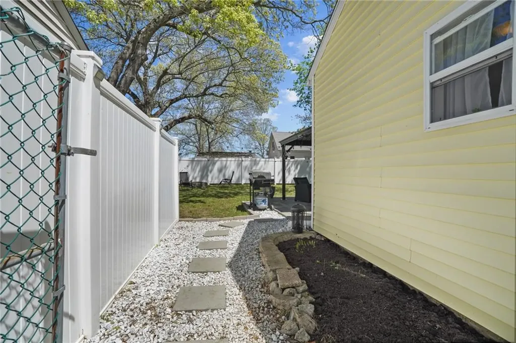 45 Inman Avenue Warwick RI 02886