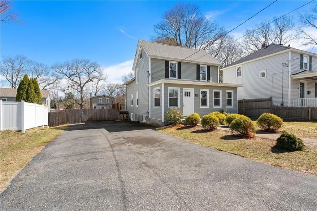 94 Holmes Road Warwick RI 02888