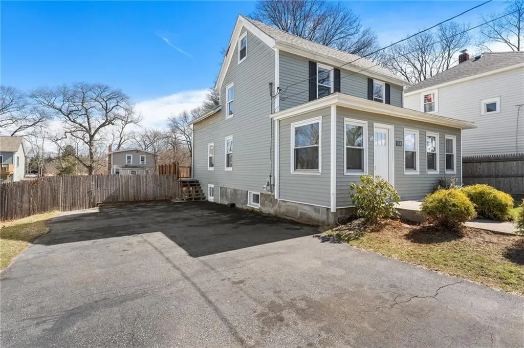 94 Holmes Road Warwick RI 02888