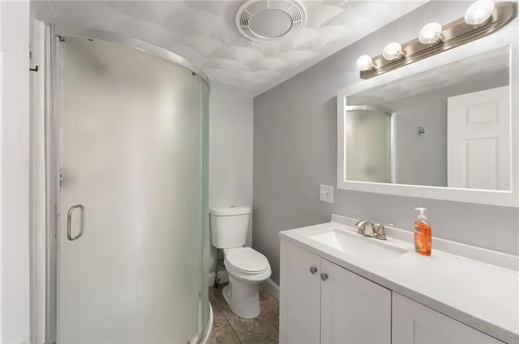 94 Holmes Road Warwick RI 02888
