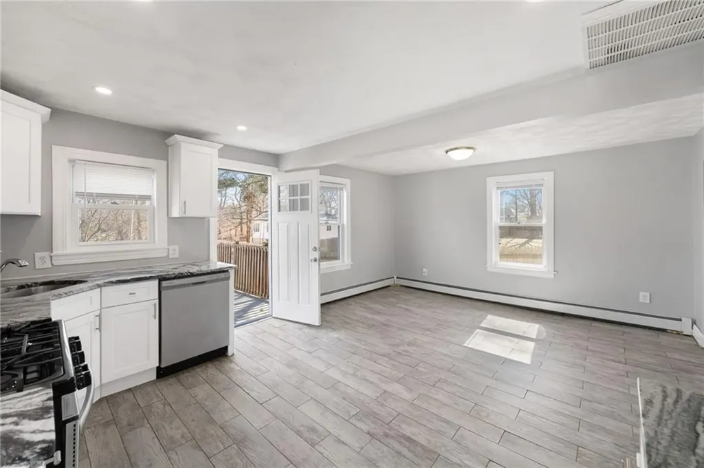 94 Holmes Road Warwick RI 02888