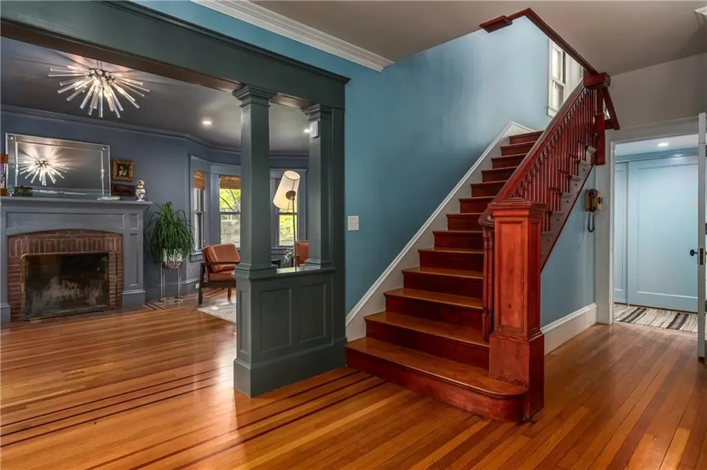 560 Angell Street Providence RI 02906