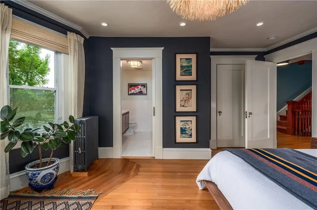 560 Angell Street Providence RI 02906