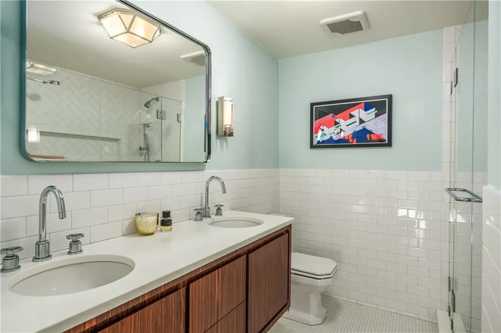 560 Angell Street Providence RI 02906