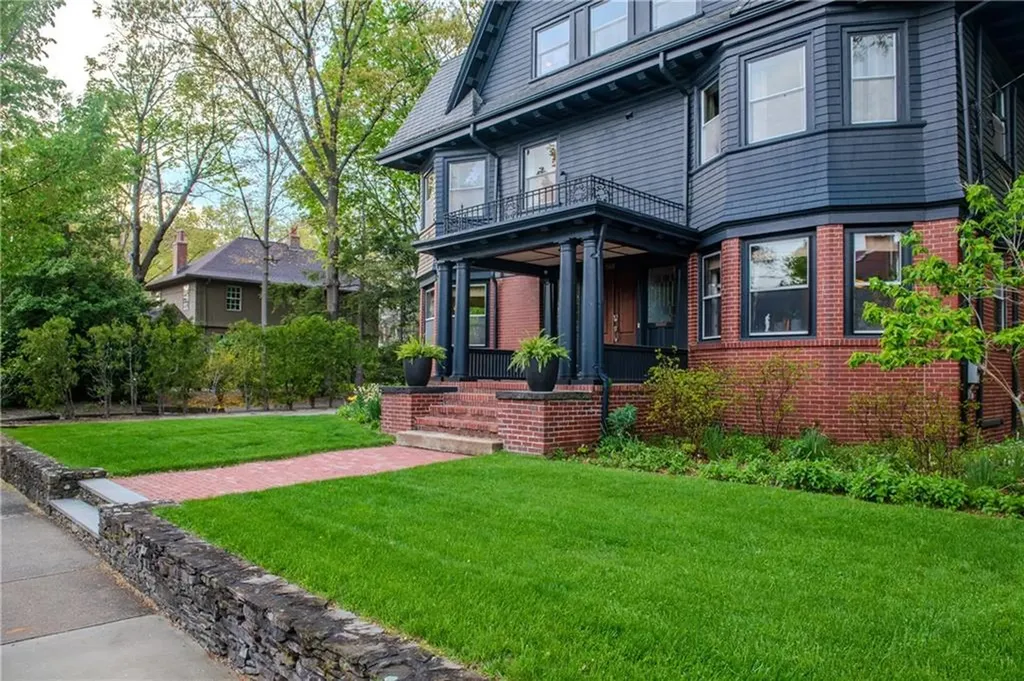 560 Angell Street Providence RI 02906