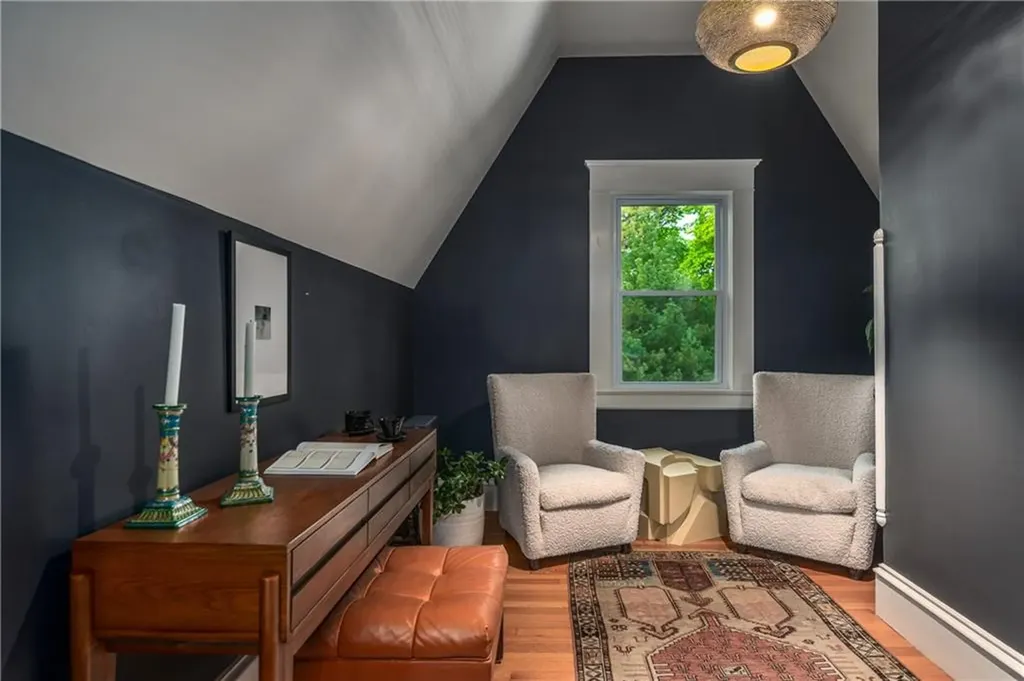 560 Angell Street Providence RI 02906