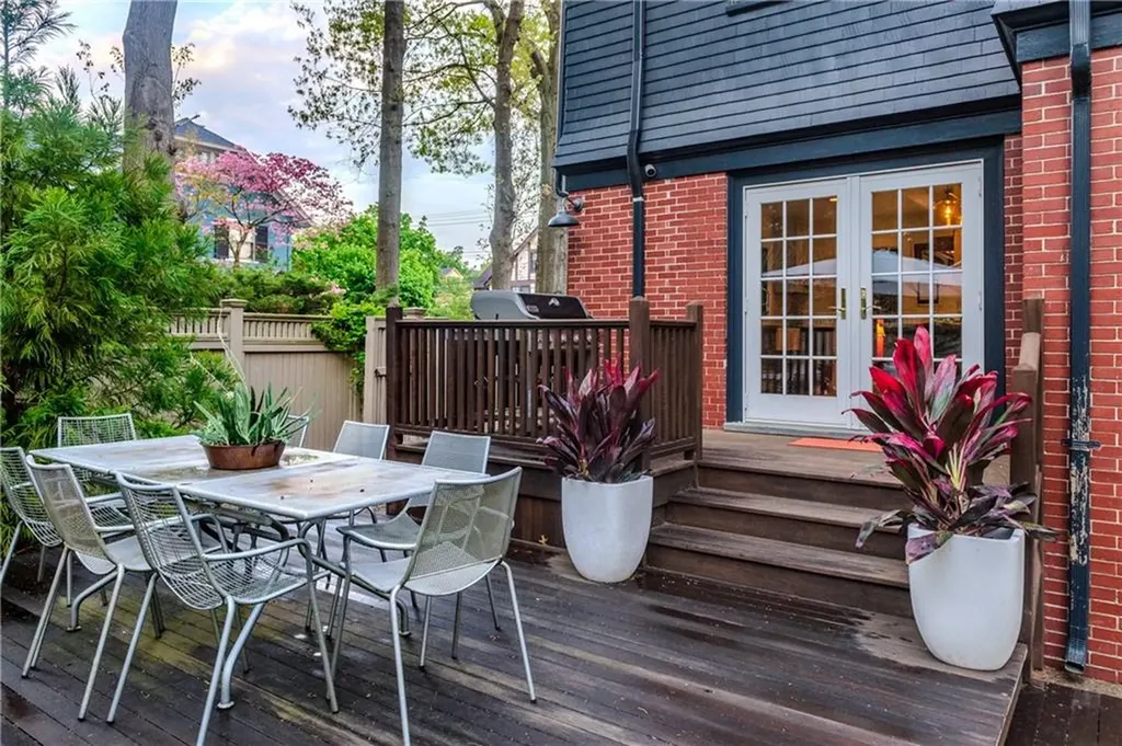 560 Angell Street Providence RI 02906