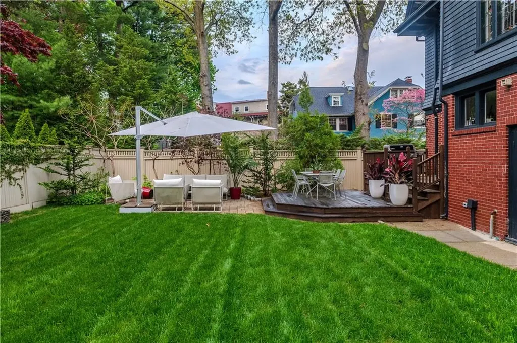 560 Angell Street Providence RI 02906