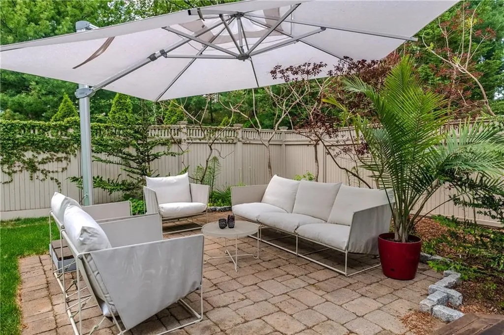 560 Angell Street Providence RI 02906