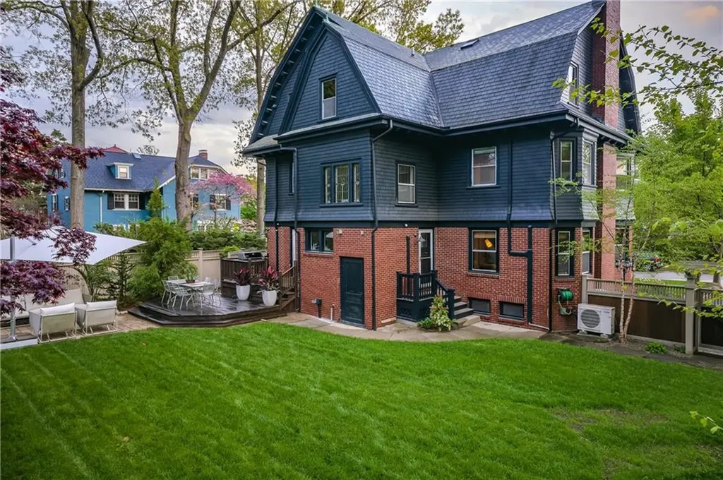 560 Angell Street Providence RI 02906