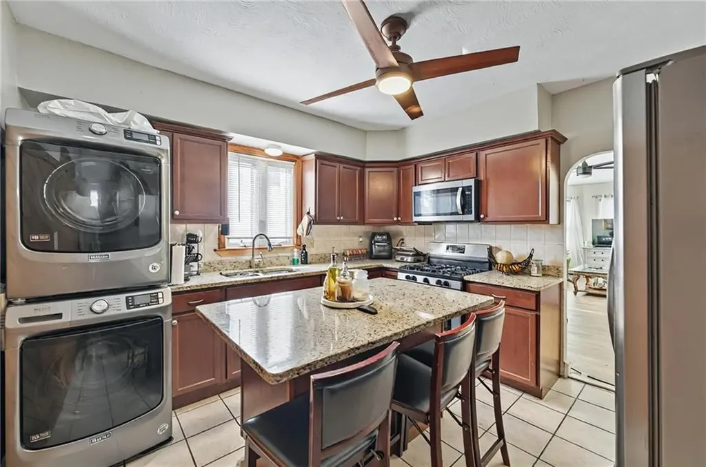 30 Toronto Avenue Providence RI 02905