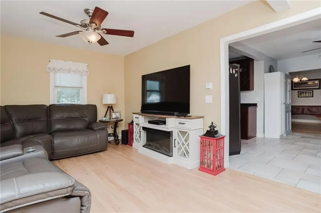 73 Manton Street Pawtucket RI 02861