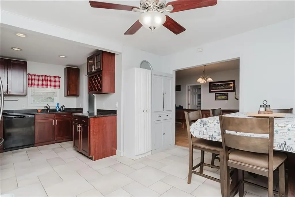 73 Manton Street Pawtucket RI 02861