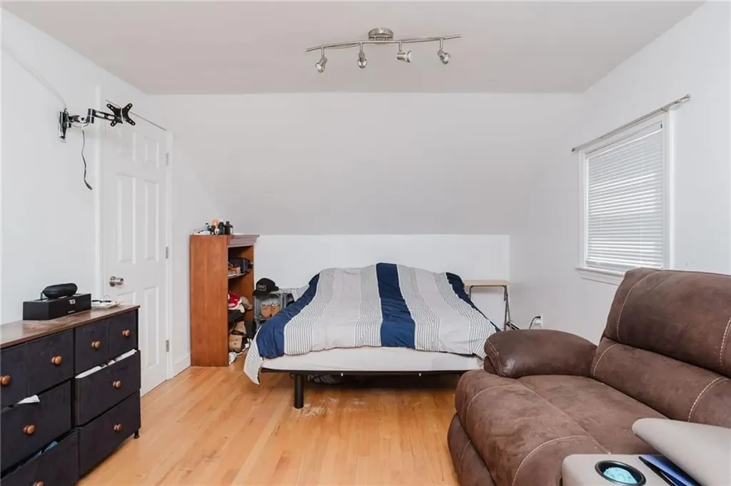 73 Manton Street Pawtucket RI 02861
