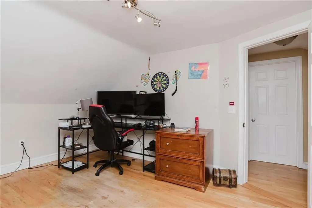 73 Manton Street Pawtucket RI 02861