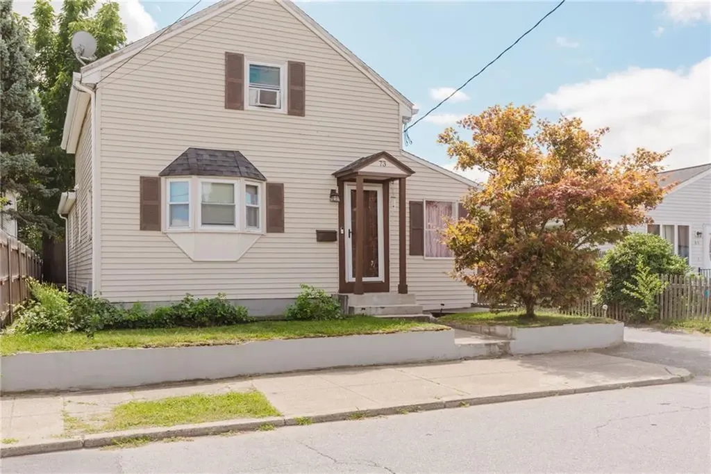 73 Manton Street Pawtucket RI 02861