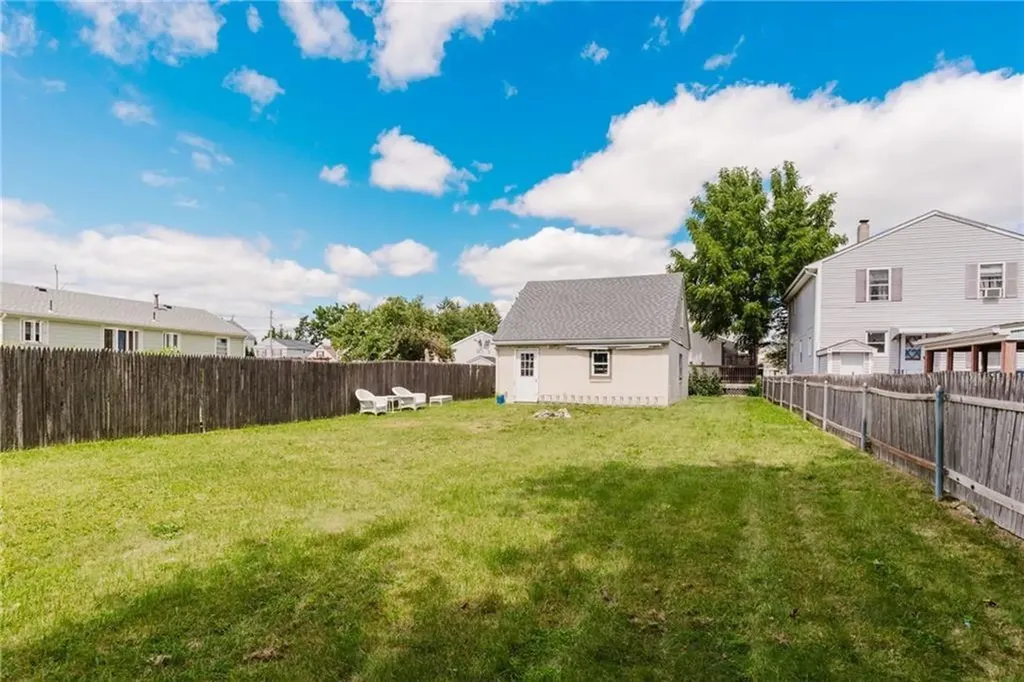 73 Manton Street Pawtucket RI 02861