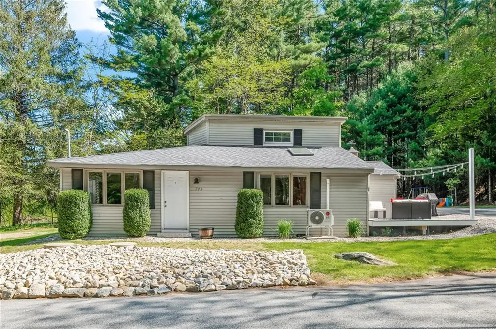 745 Eagle Peak Road Burrillville RI 02859