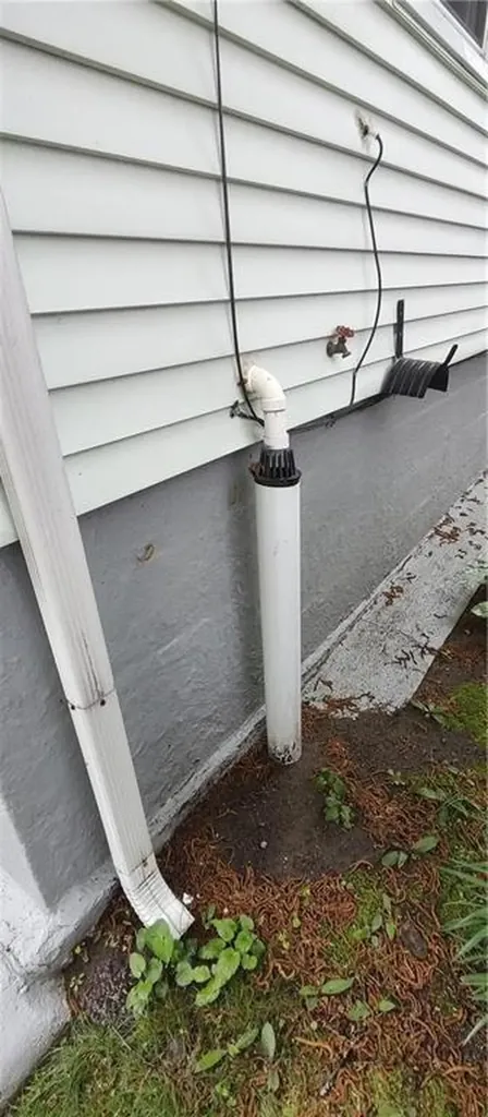 72 Hillcrest Avenue Pawtucket RI 02860