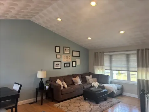 7 Dale Avenue Cranston RI 02910